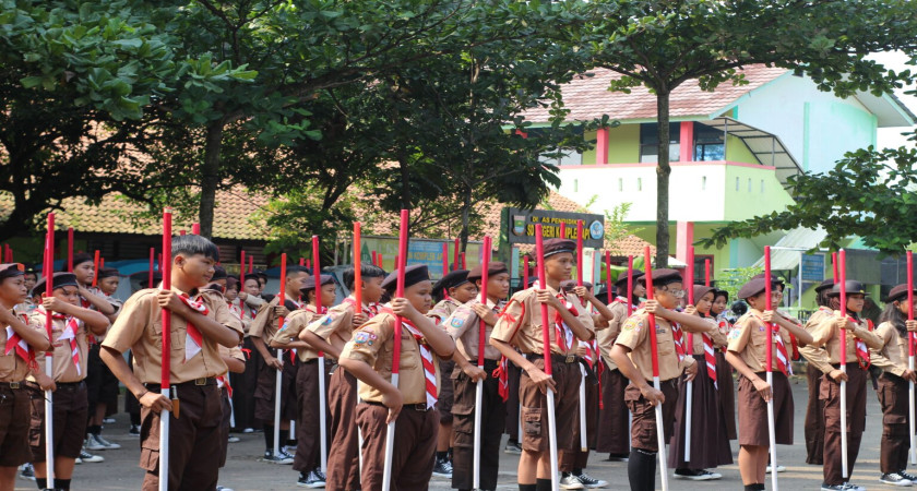 Kegiatan Berkemah Pramuka Pangkalan SMP Dirghantara sekaligus Pindah Gugusdepan